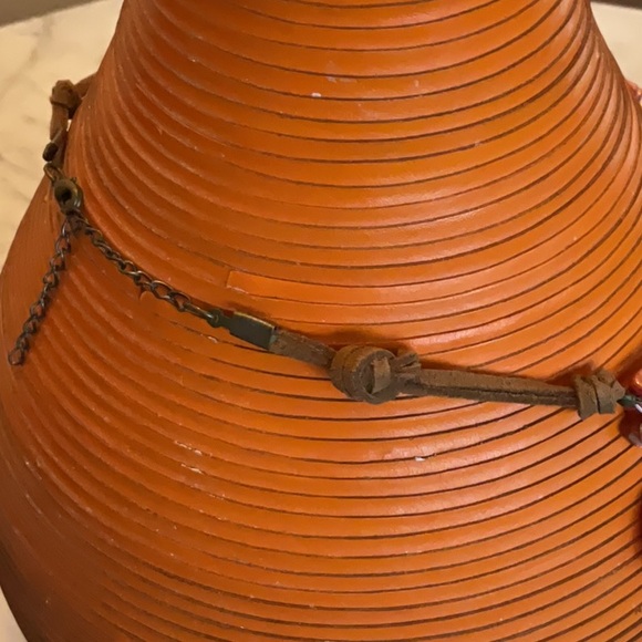 Elegant Pink Shell Necklace - Picture 4 of 4